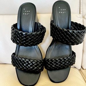 TARGET  🎯 A New Day 2 strap sandals 👡, Woman’s Size 7 , gently worn, PFSF home